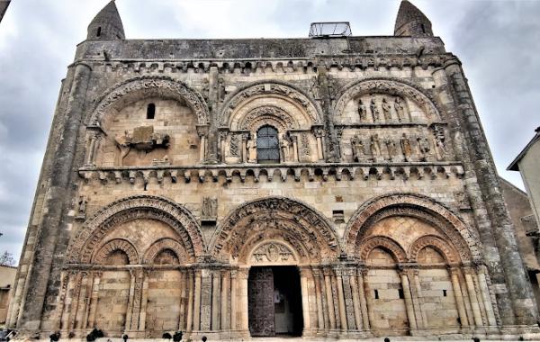 L'église Saint-Nicolas de civray