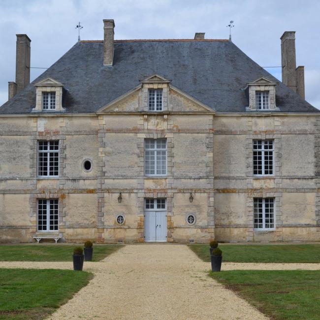 Une photo du château de la Chèze